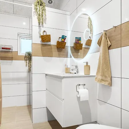 5 Bedroom Cozy In