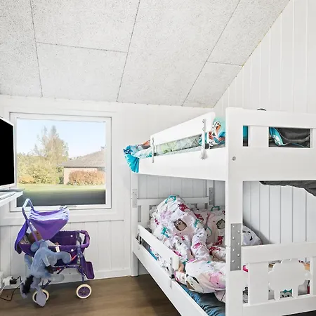 Σπίτι διακοπών 5 Bedroom Cozy In *